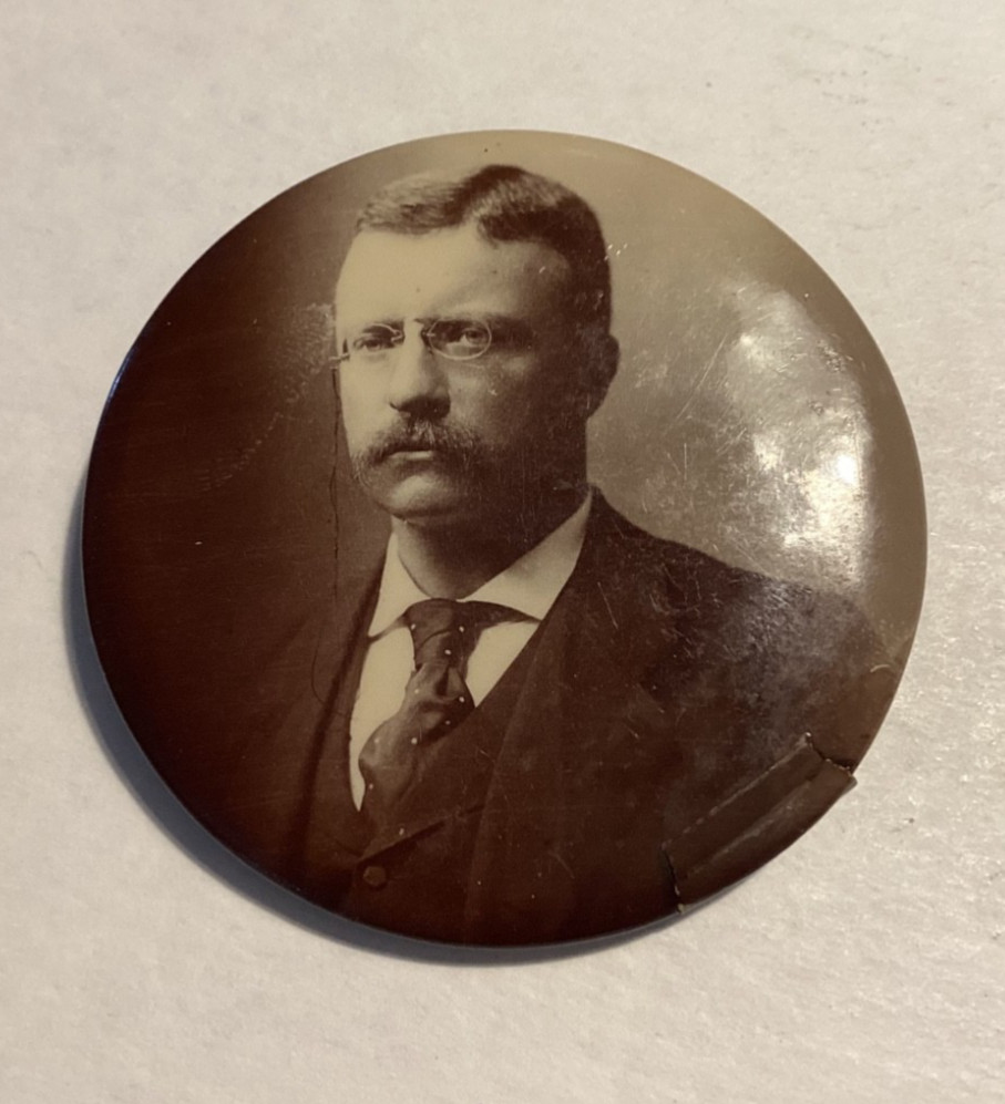 1904 POLITICAL PHOTO BUTTON THEODORE ROOSEVELT 2 1/4″ UNLISTED HAKE
