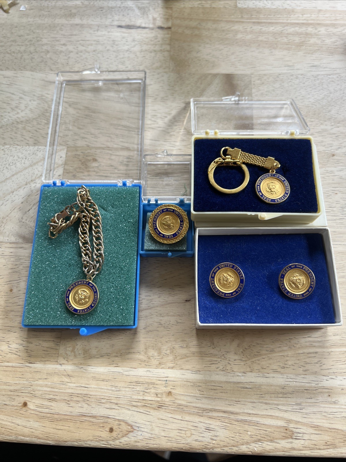 OFFICIAL Seal Of The President Bracelet & Key Chain, Cuff Links, Pin Ford Series