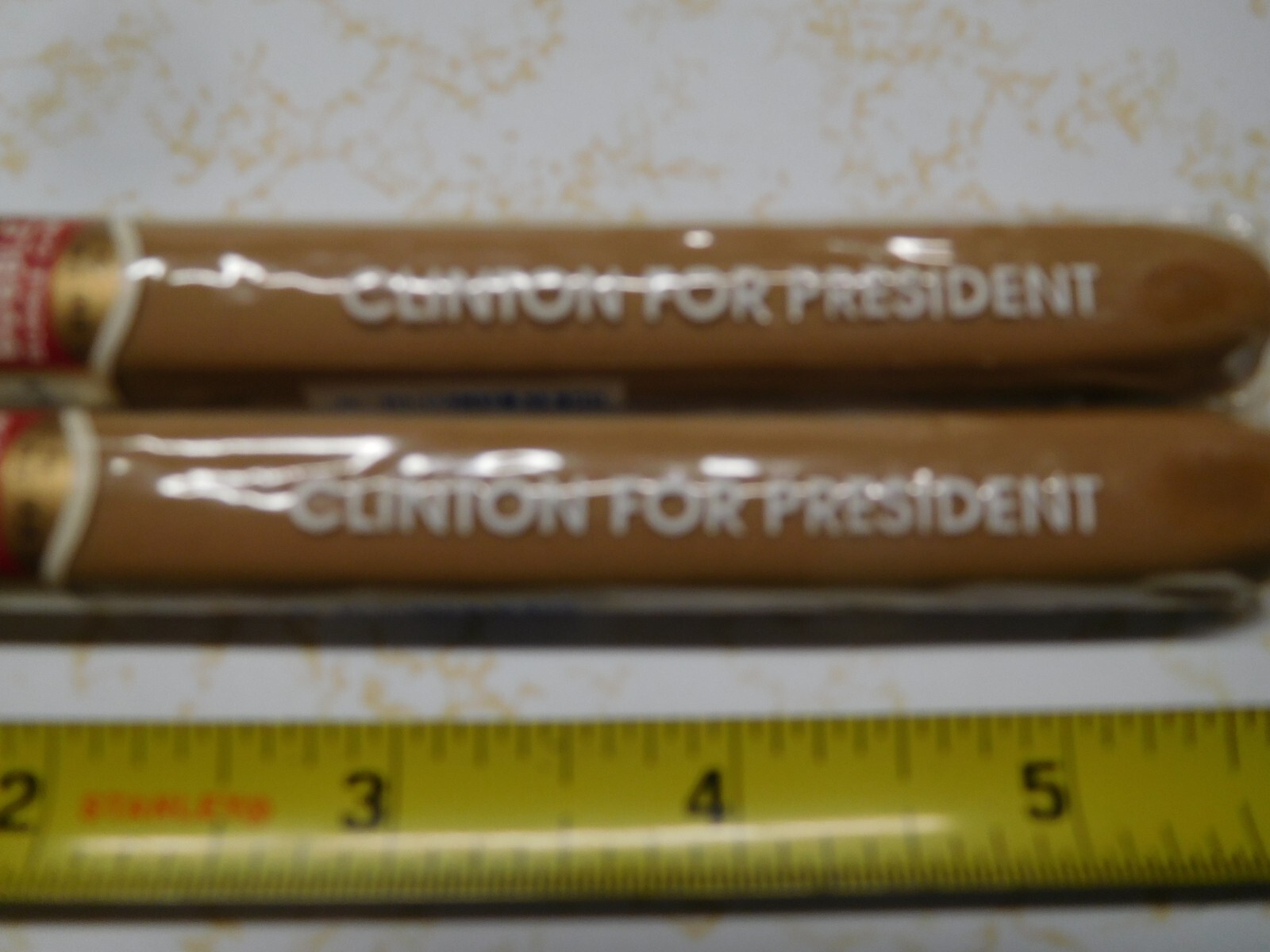 2 Vintage Comical “Clinton For President” Candy Bubble Gum Fake Cigars