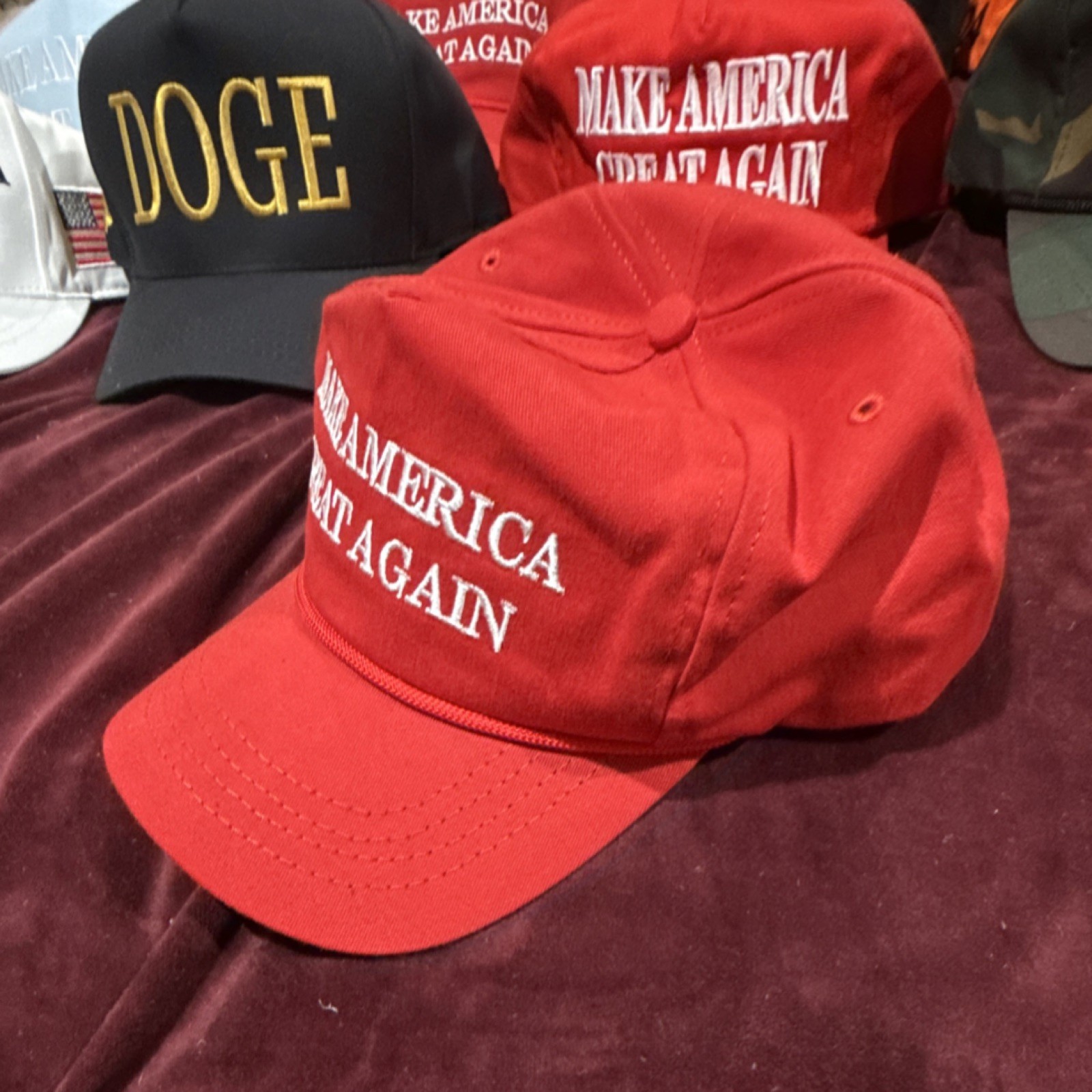 Official Cali-Fame Trump 2016 MAKE AMERICA GREAT AGAIN Red Hat