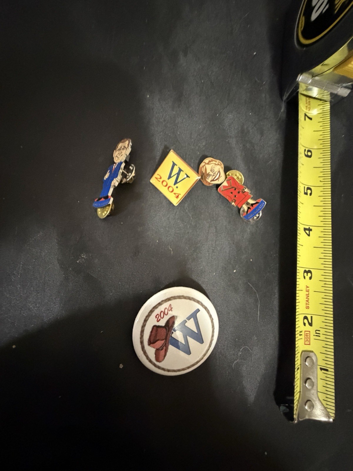 Bush 2004 Campaign Pin Lot George & Laura Bobblehead Pins W Button