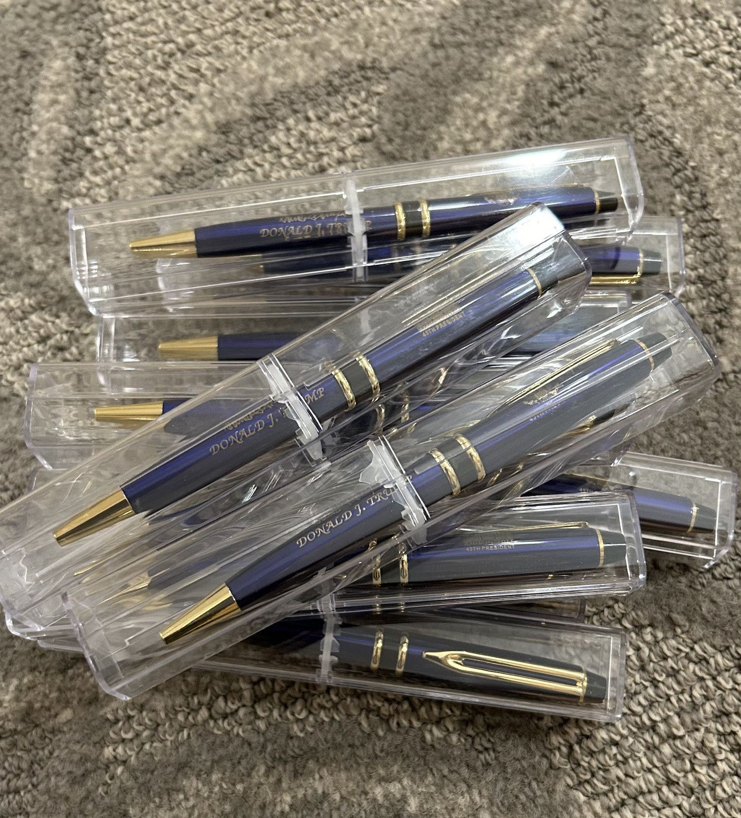 4 TRUMP PENS WHITE HOUSE & EAGLE SEAL PRESIDENT SIGNATURE REPUBLICAN GOP PEN
