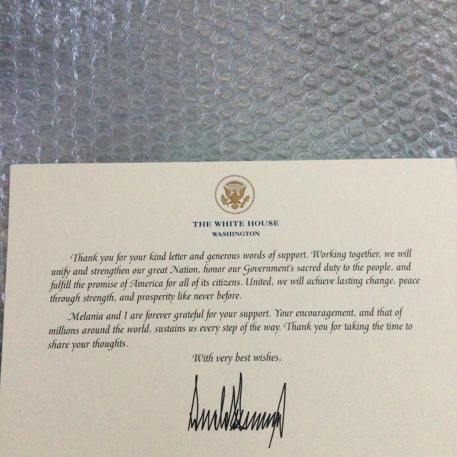 TRUMP PENS (4) WHITE HOUSE & EAGLE SEAL PRES SIGNATURE PEN REPUBLICAN GOP MAGA