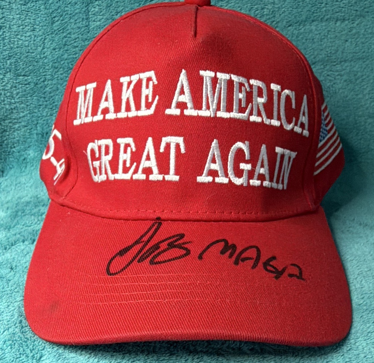 Make America Great Again Hat Signed by Leveon Bell w/ Beckett Authorization.