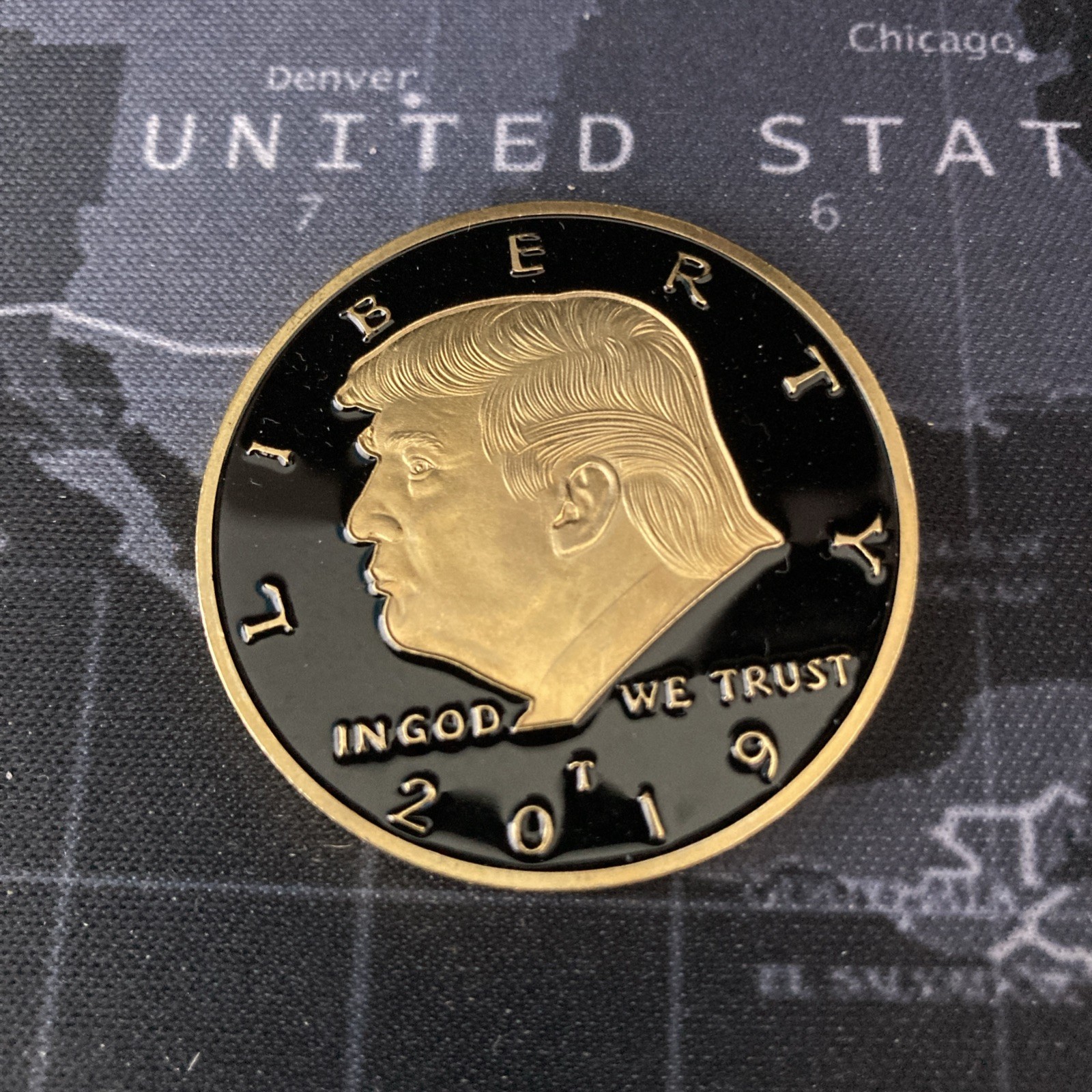 2019 Donald Trump Black Gold Challenge Coin MAGA – US Seller