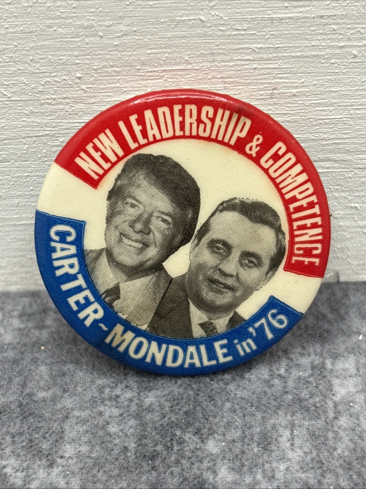 1976 Jimmy Carter & Walter Mondale – 2.25″/ Presidential Campaign Button(Pin04m)