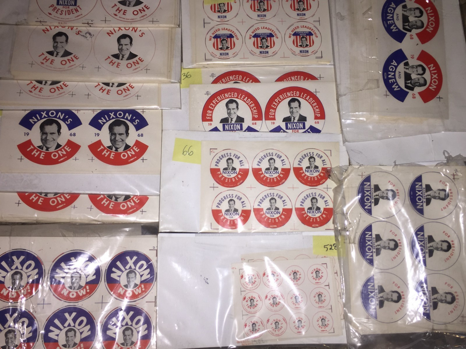 Richard Nixon Campaign Button Manufacturing Paper Sheet 1-4″‘ NOS Vtg Lot 820pcs
