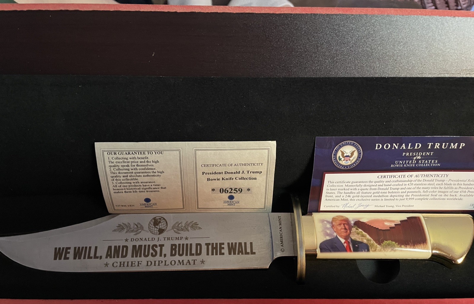 President Donald Trump “We Must Build The Wall” 12.7 inch Bowie Knife New in box