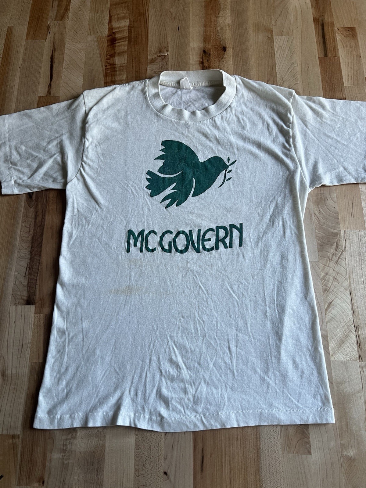 Vintage 70s George McGovern Campaign Tee Single Stitch Dove Olive Branch Peace