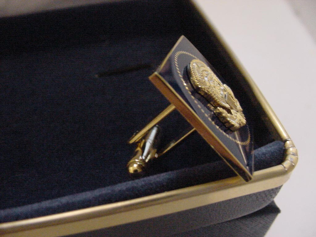 Pair of President DONALD TRUMP SQUARE VIP Cufflinks -NEW