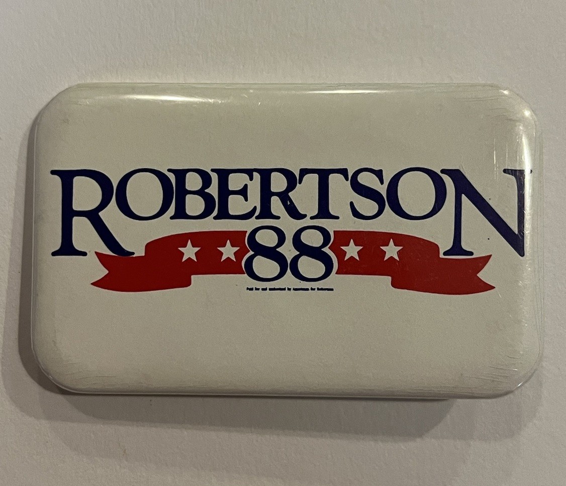 1988 Pat Robertson presidential hopeful campaign Pinback button