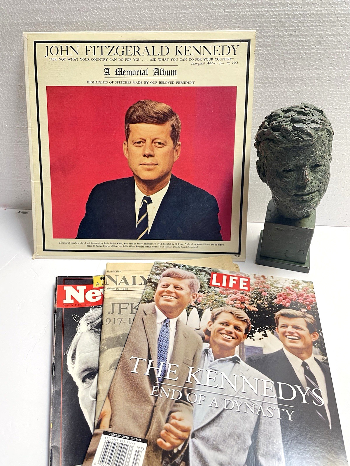 JFK John F Kennedy Sculpture by Robert Berks 1965 Magazines, Newspaper, LP Album