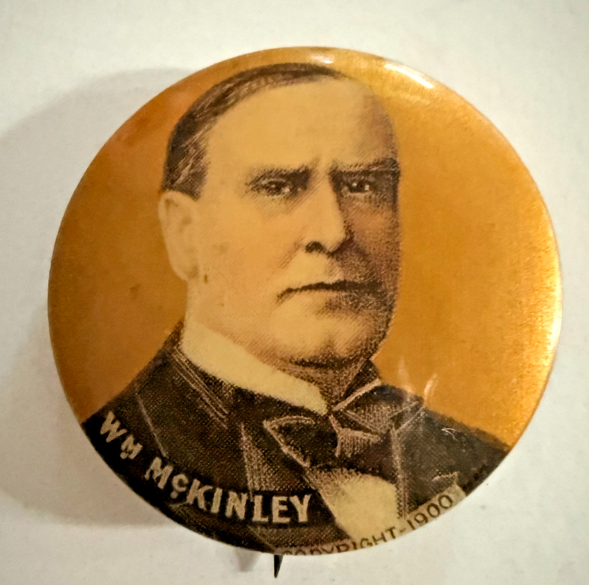 Antique Wm McKinley 1900 Gold Leaf 1-3/16″ Presidential Portrait Pin