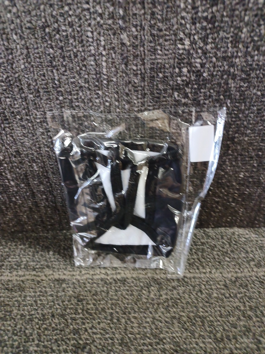 SIX Donald Trump Keep America Great Fashion Masks…Brand New & Sealed