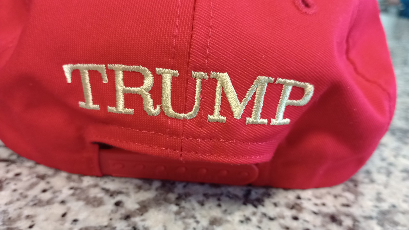 2017 DONALD TRUMP OFFICIAL CAMPAIGN 45TH INAUGURATION AUTHENTIC RED HAT CAP USA