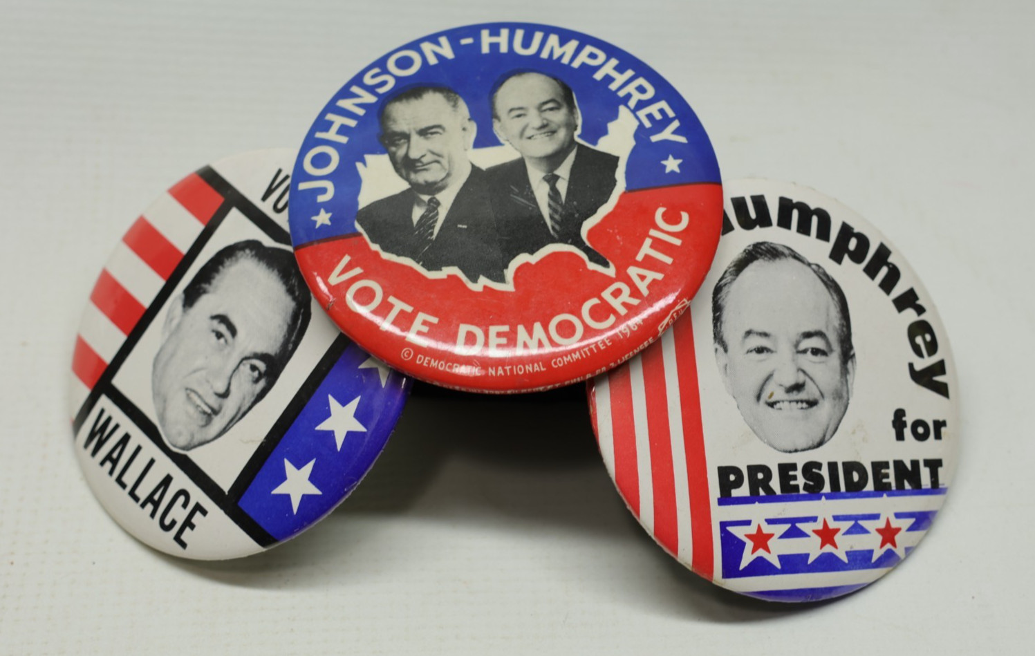 Vintage lot of US Political Presidential Pins Lyndon Johnson, Humphrey, Wallace