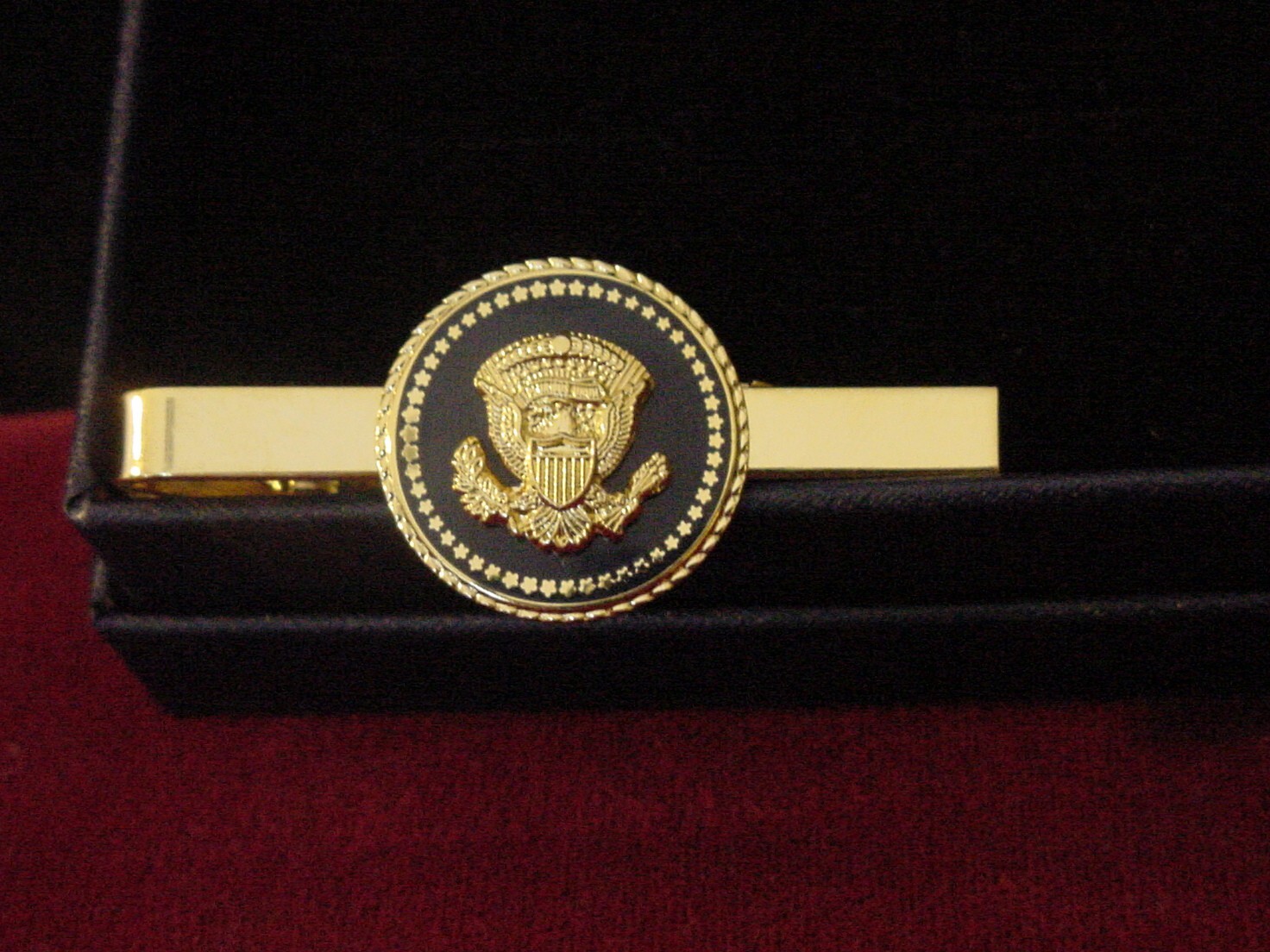President Ronald Reagan tie clip – Presidential seal tie clip