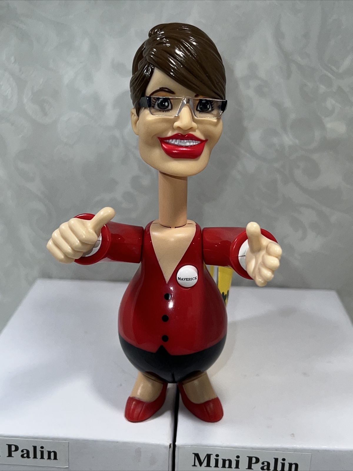 THROTTLE NECKS SARAH PALIN Talking Doll politics figure 6″ tall NEW inbox Video