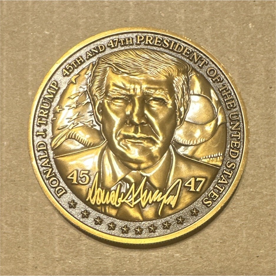 Donald J. Trump – 45th & 47th President USA Commemorative Challenge Coin
