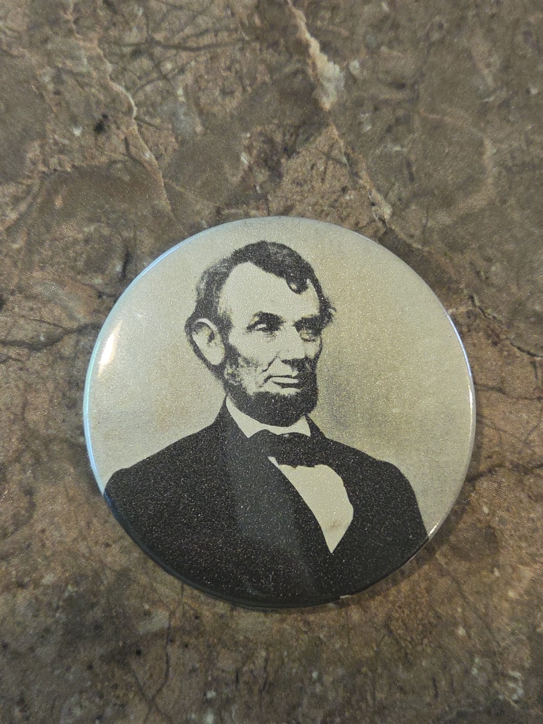 Vintage Abraham Lincoln Button Pin 16th United States President