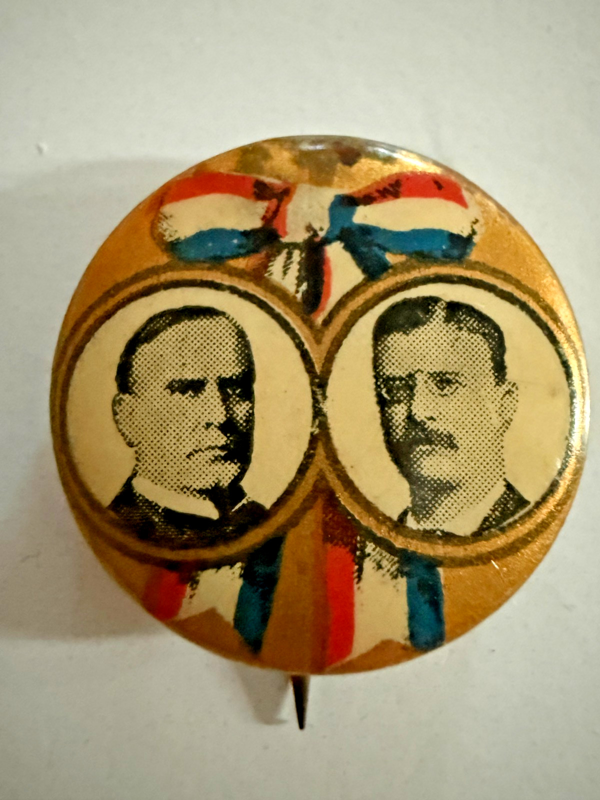 1900 McKinley Roosevelt Political Campaign Button 13/16″ National Equipment Co