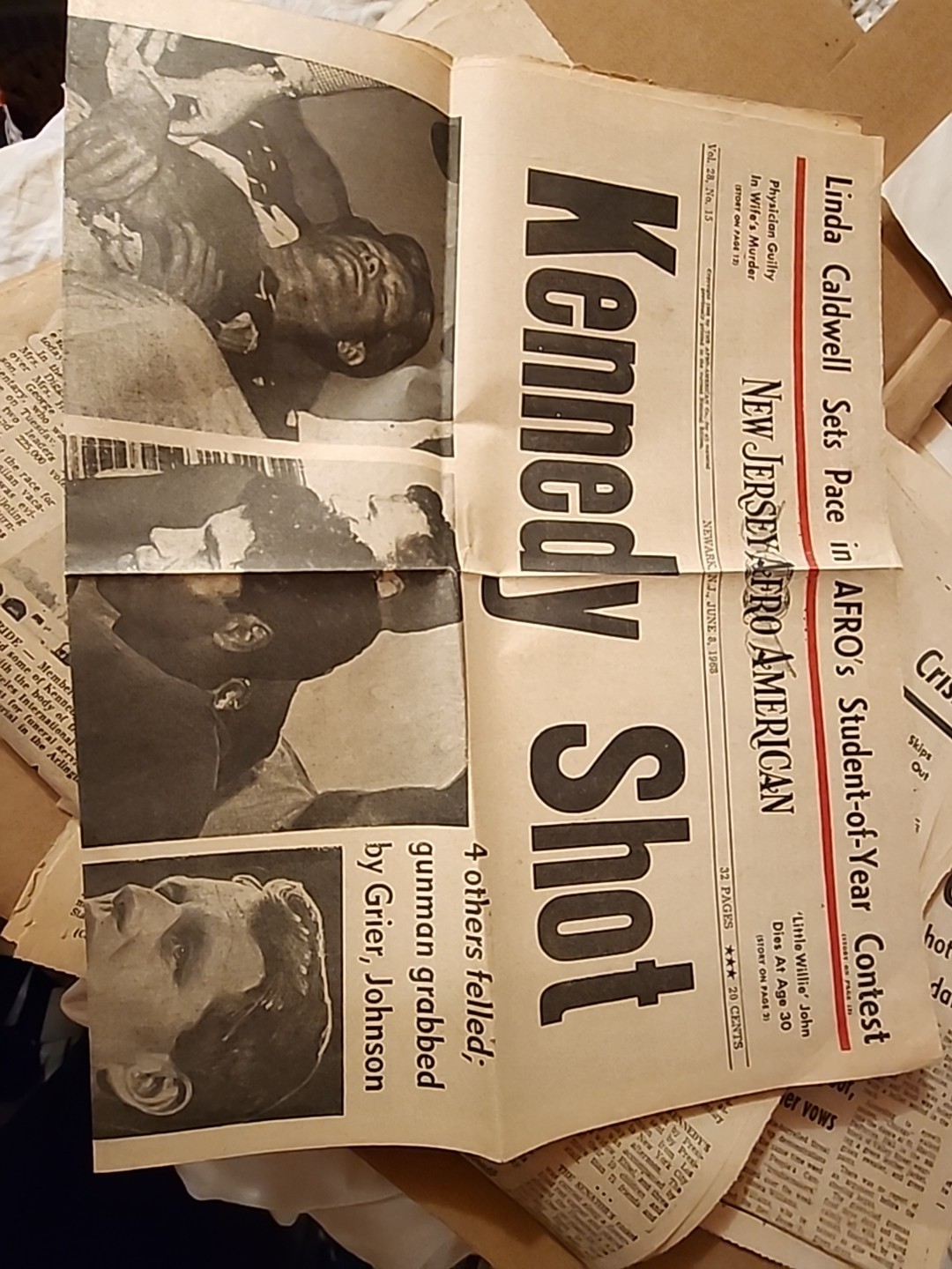 SIGNED Max Johnson Letter & AFRO AMERICAN BOBBY KENNEDY ASSASSINATION NEWSPAPERS