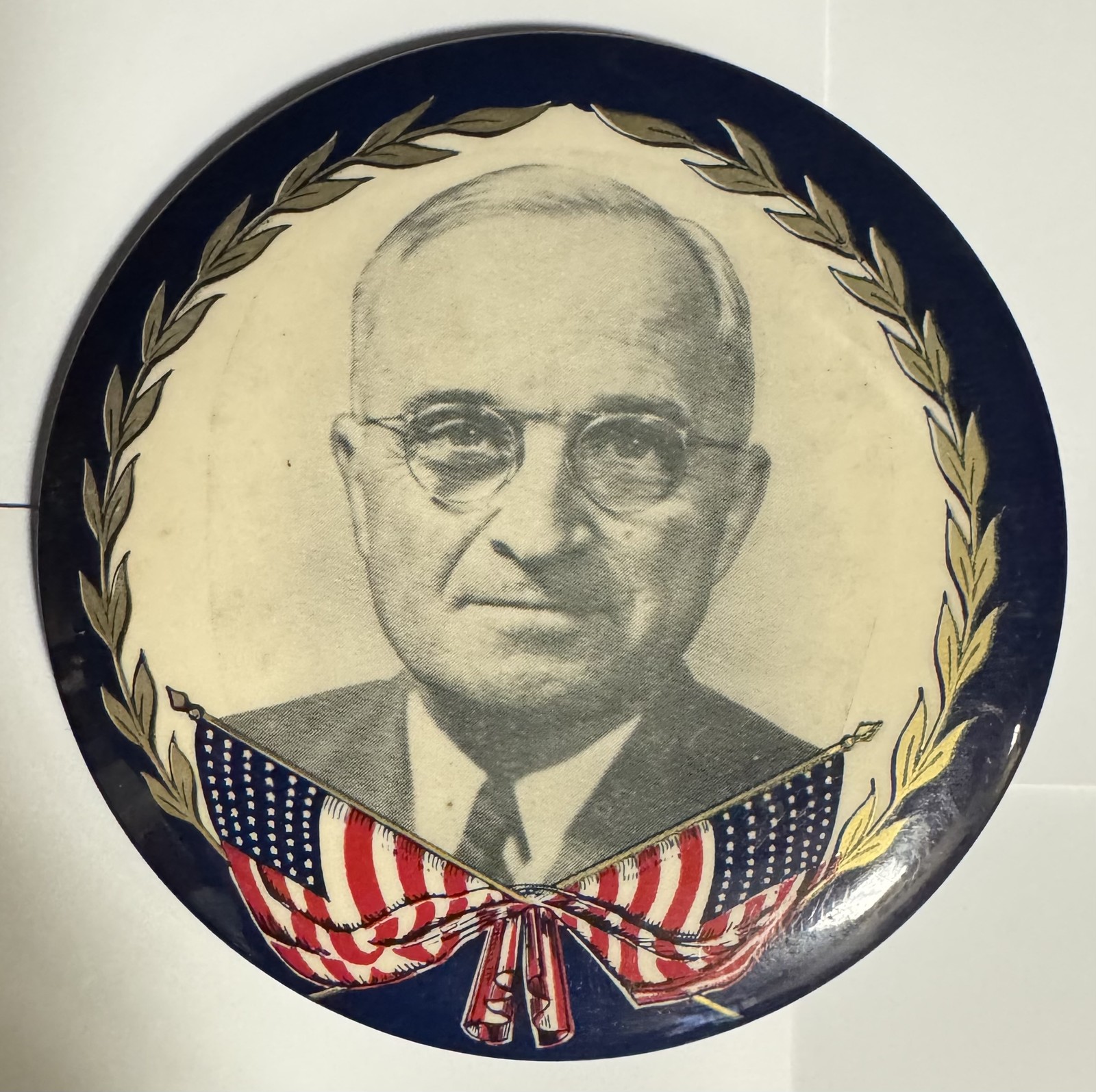 1948 HARRY S. TRUMAN 3 1/2″ CAMPAIGN BUTTON, MULTICOLOR & GRAPHIC-NEAR MINT!