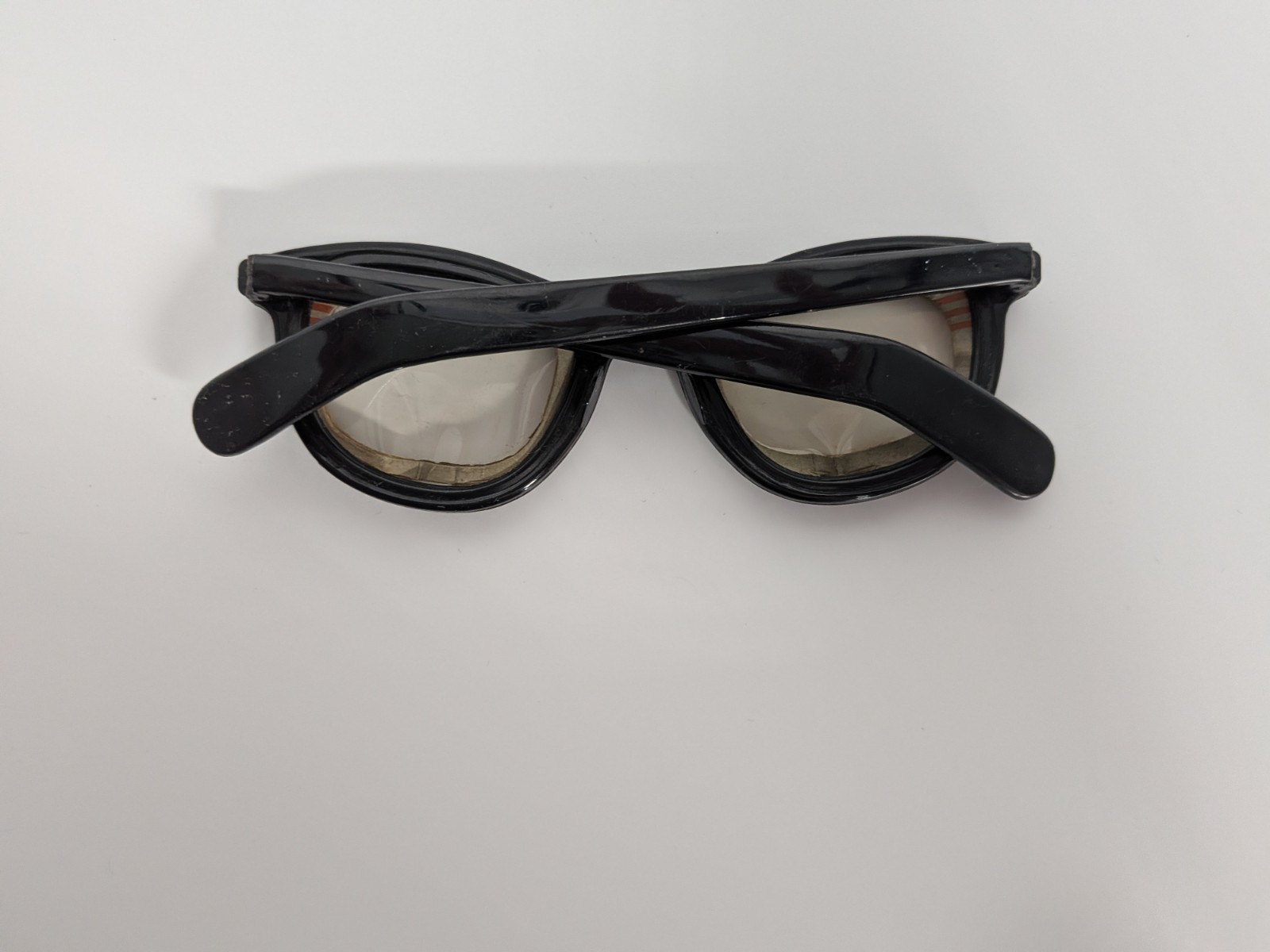 1964 Barry Goldwater Pinbacks Plastic/Cardboard Glasses Campaign