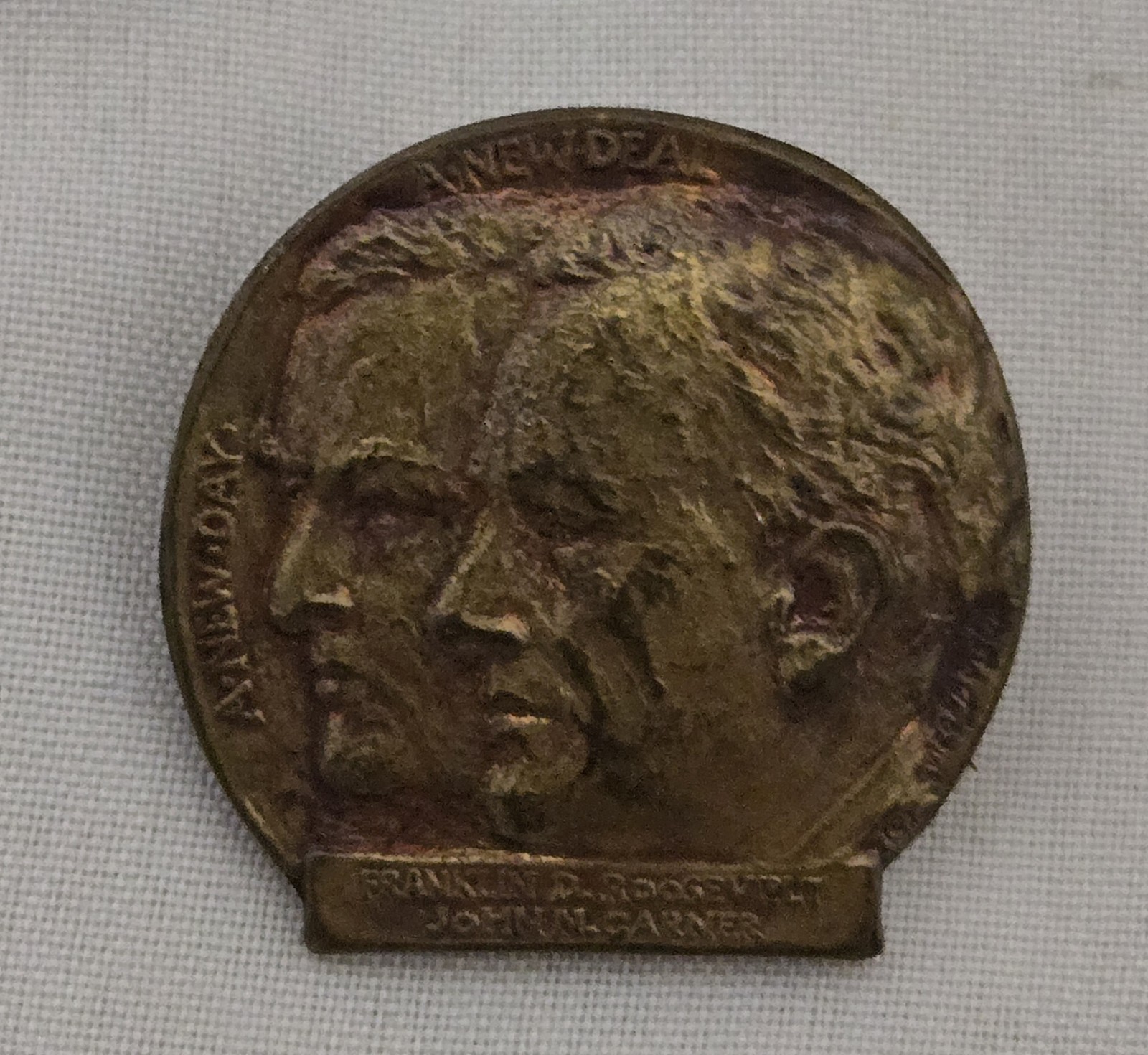 Vintage 1930s Metal Political Campaign Pin Medal Franklin Roosevelt & Garner