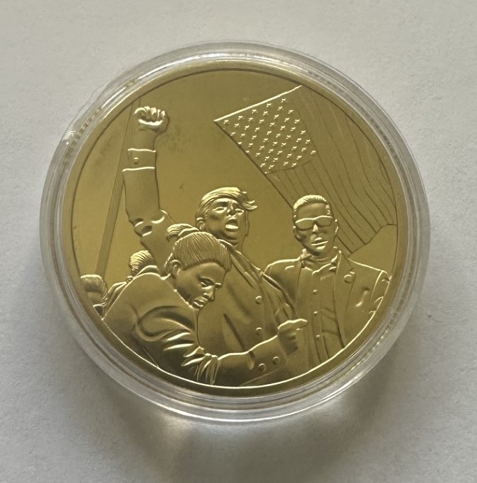 Trump 1 oz gold plated commemmorative coin Fight ,Fight , Fight in hard case