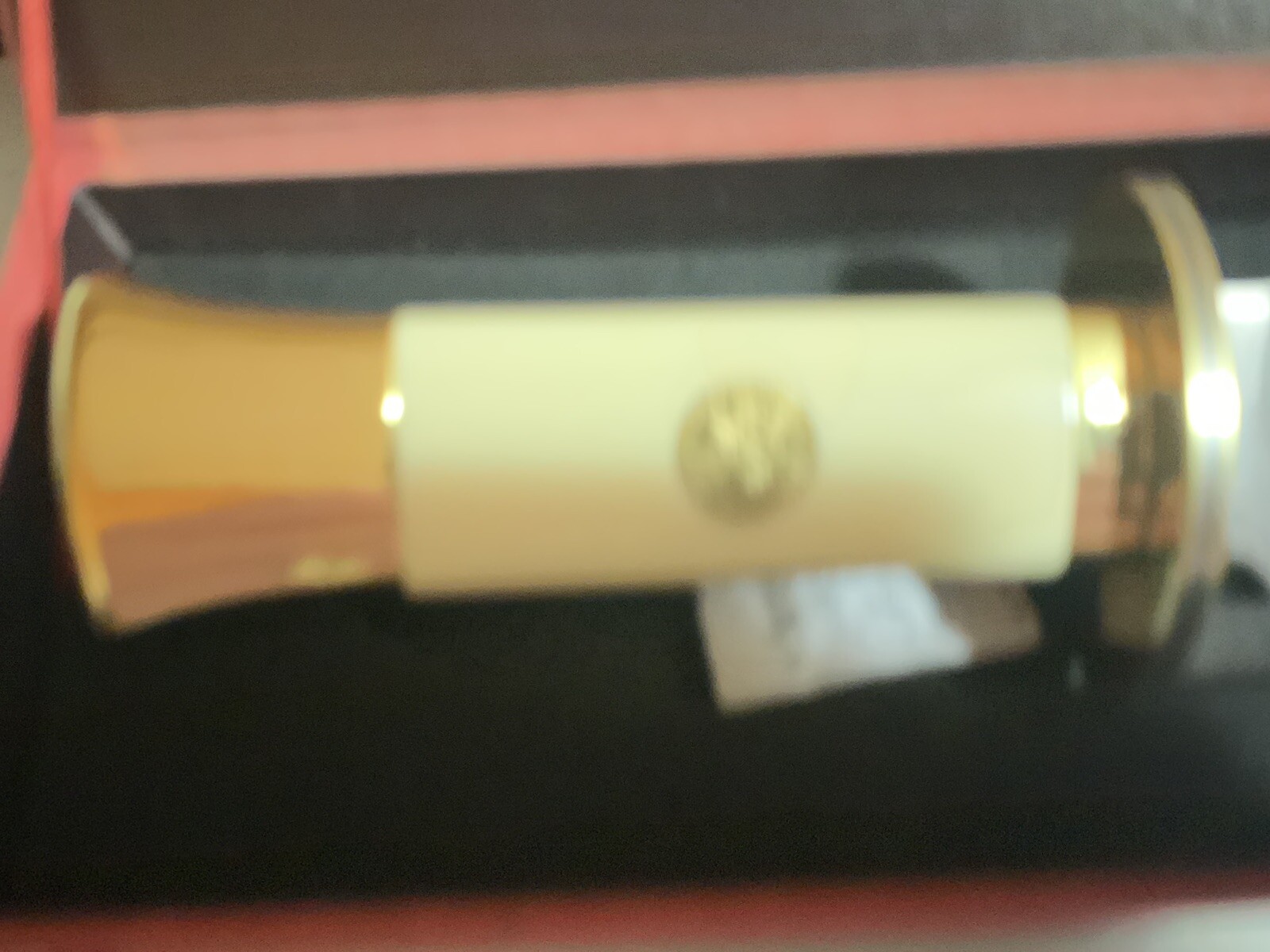 DONALD TRUMP MAGA BOWIE KNIFE NEW IN PRESENTATION BOX AND COA