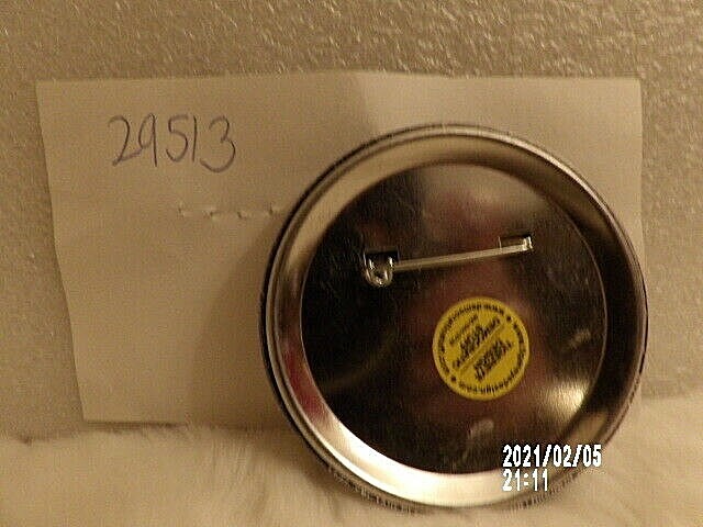 Yes We Can Political Campaign Pin Button #29513 With Barack, Michelle and girls