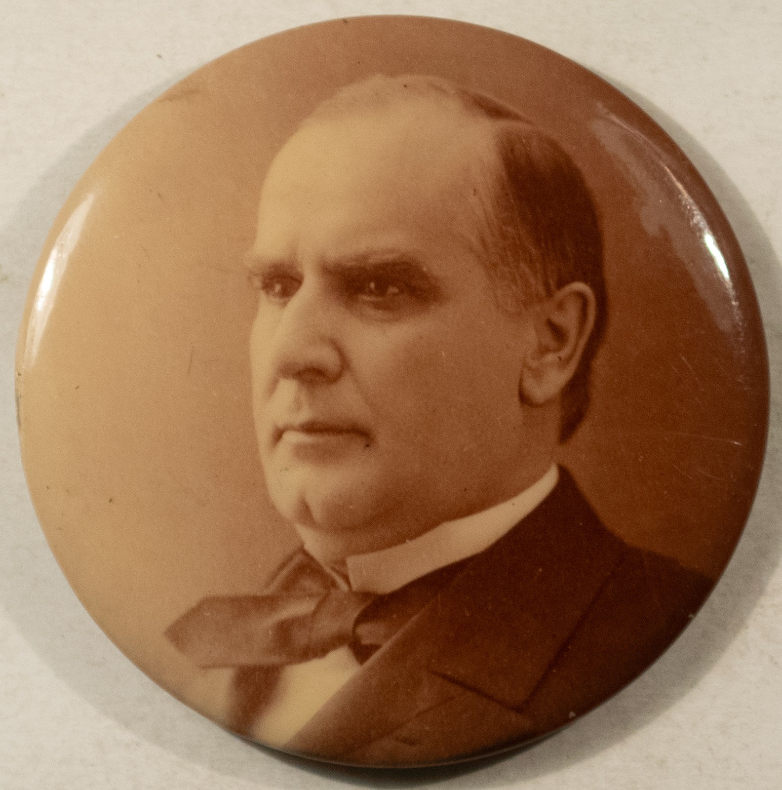 1900 WILLIAM MCKINLEY 2 1/4″ CELLO CAMPAIGN BUTTON, SEPIA BEAUTY! EXCELLENT!