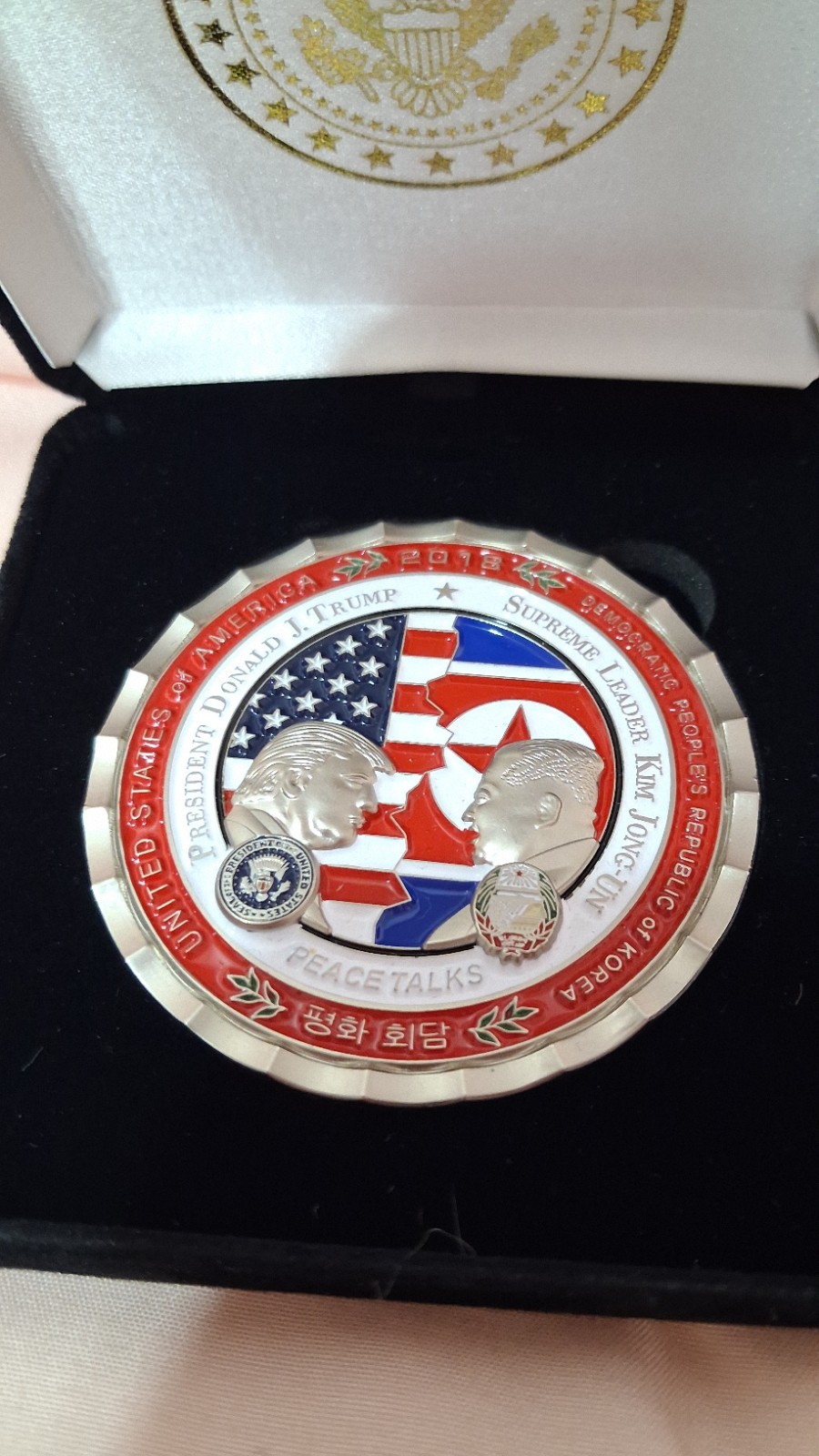 Donald Trump and Kim Jong Un Korean Peace Talks Summit Medal Coin