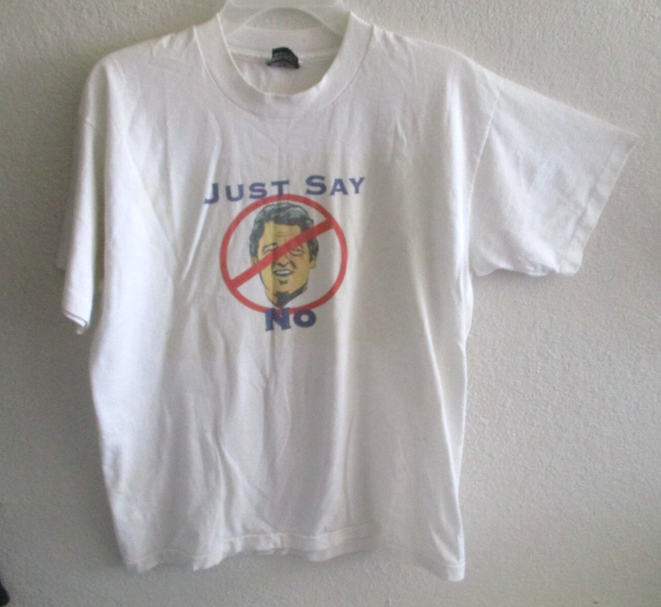 Anti- Clinton Political Shirt Size L + “The Clintons” First Family Info Book