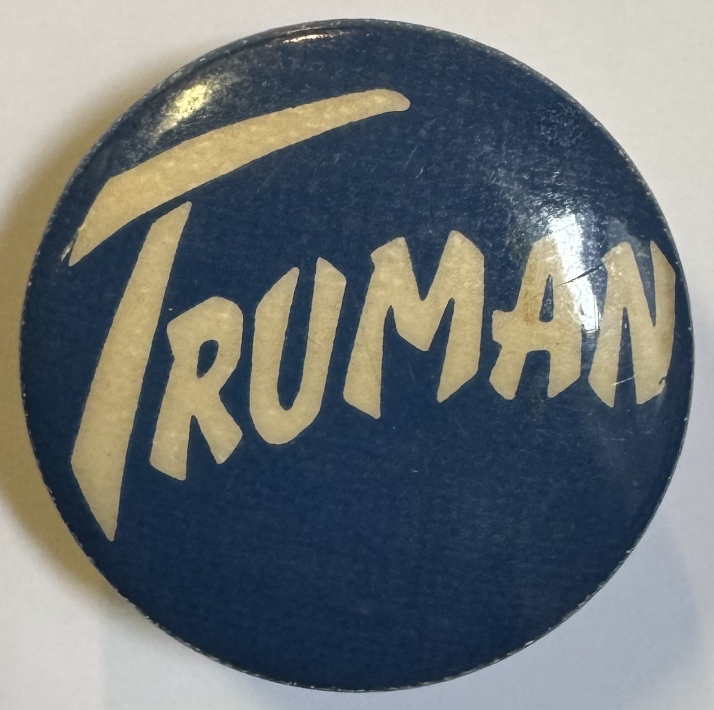 1948 HARRY S. TRUMAN 7/8″ “TRUMAN” CAMPAIGN BUTTON, BLUE/WHITE, RARE & MINT!