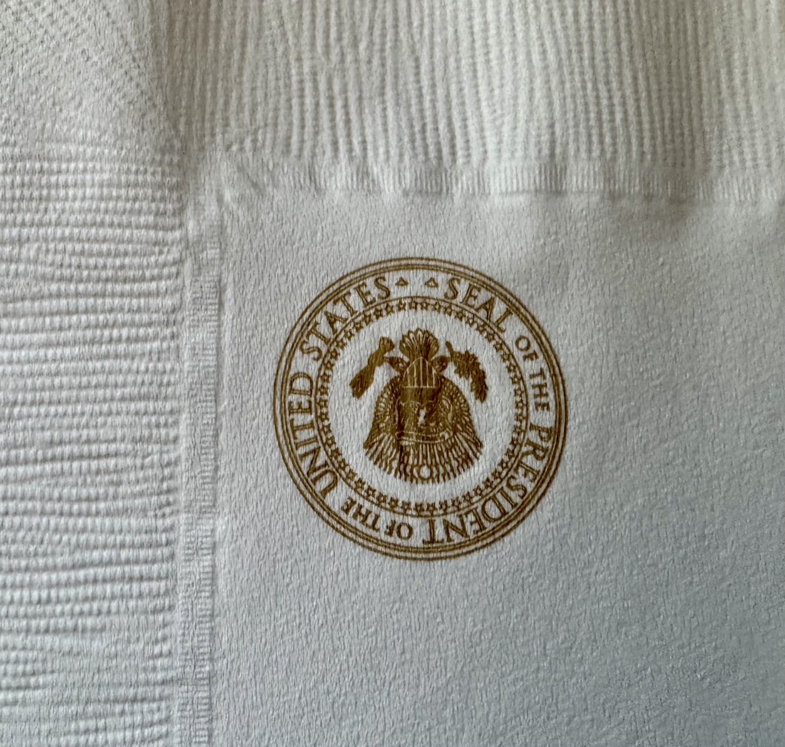 RARE NEW Authentic White House Napkins Set of 4 Unused Presidential Memorabilia