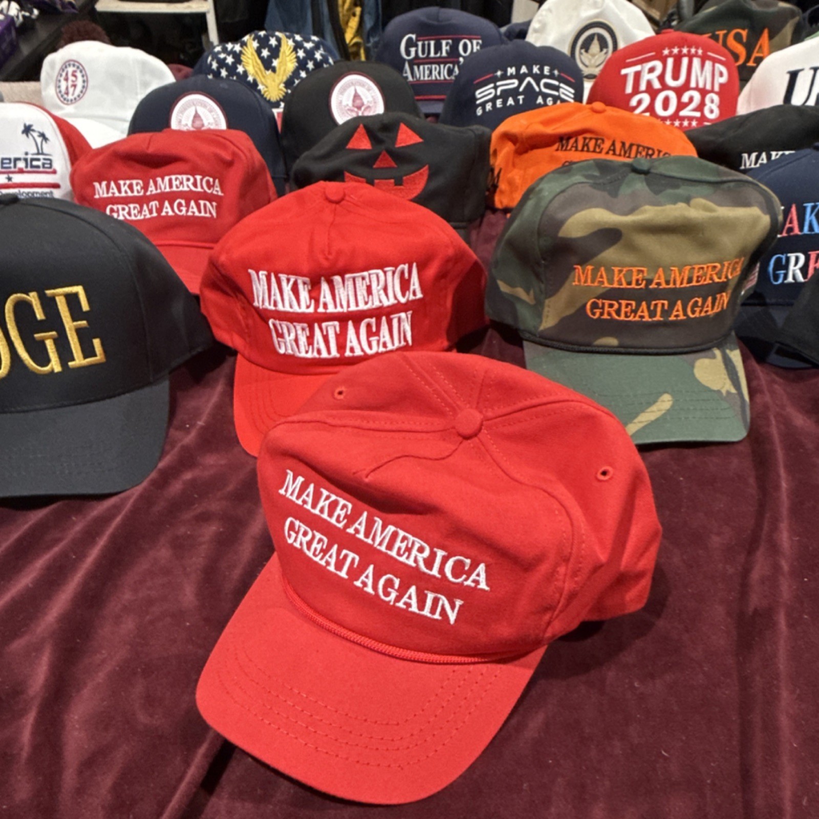 Official Cali-Fame Trump 2016 MAKE AMERICA GREAT AGAIN Red Hat