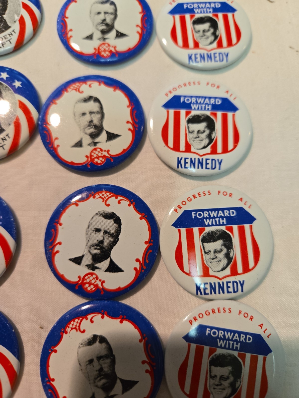 1984 Reproduction Presidential Campain Buttons Lot Of 100+