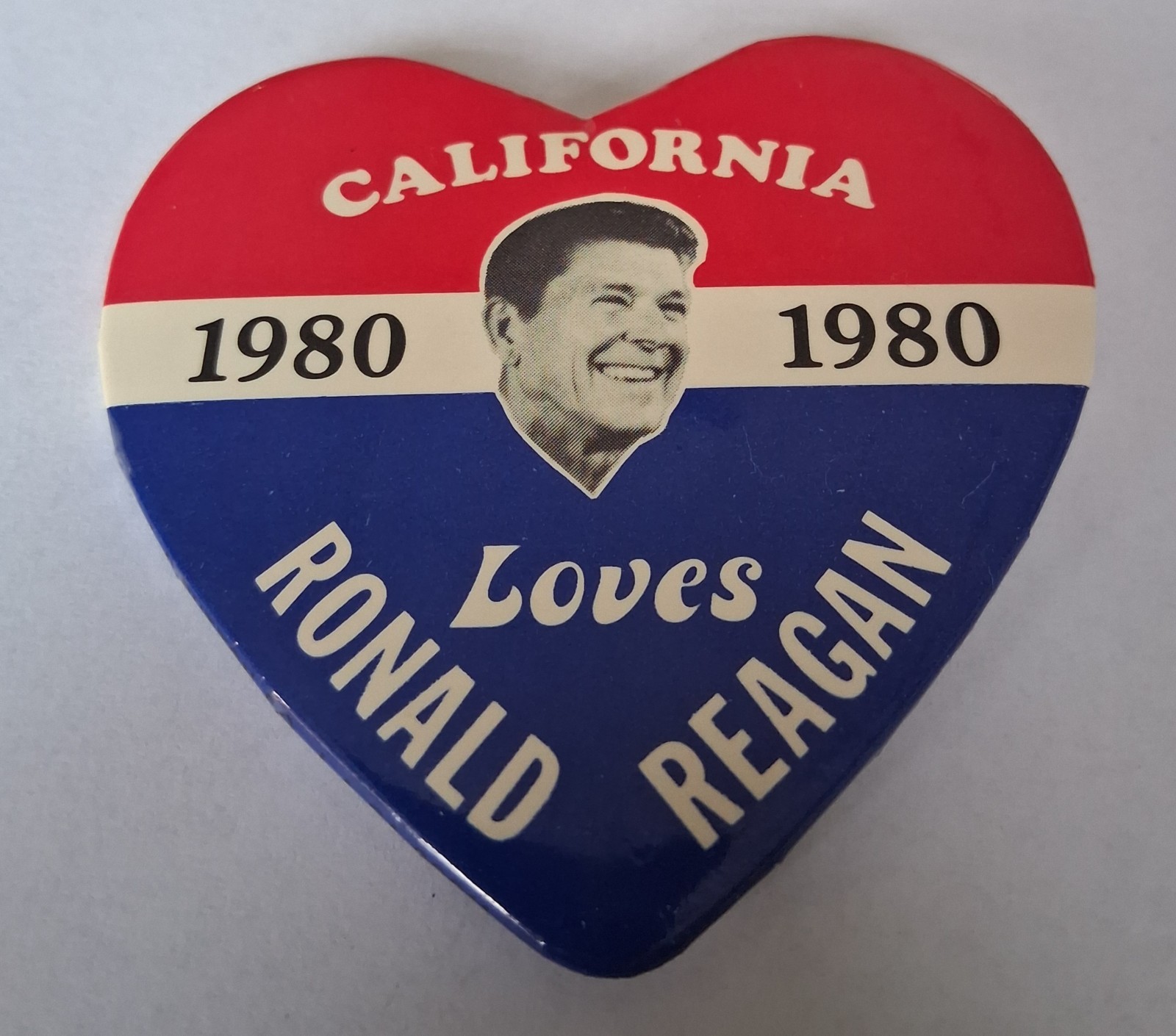 1980 Ronald Reagan Campaign Button Heart-Shaped California Loves Reagan Collecti