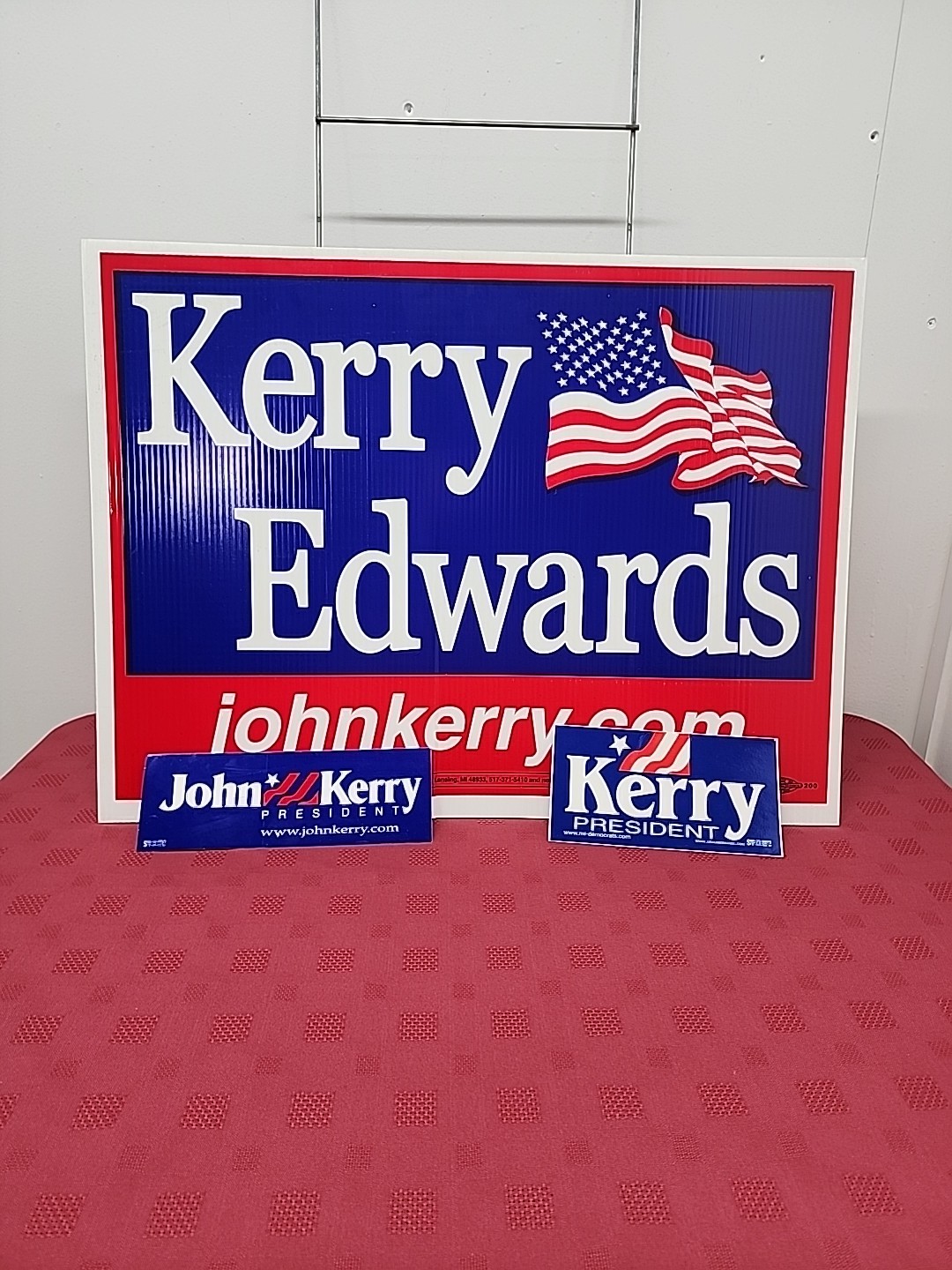 2004 KERRY/EDWARDS Presidential Campaign Yard Sign 2 Sided W 2 Bumper Stickers