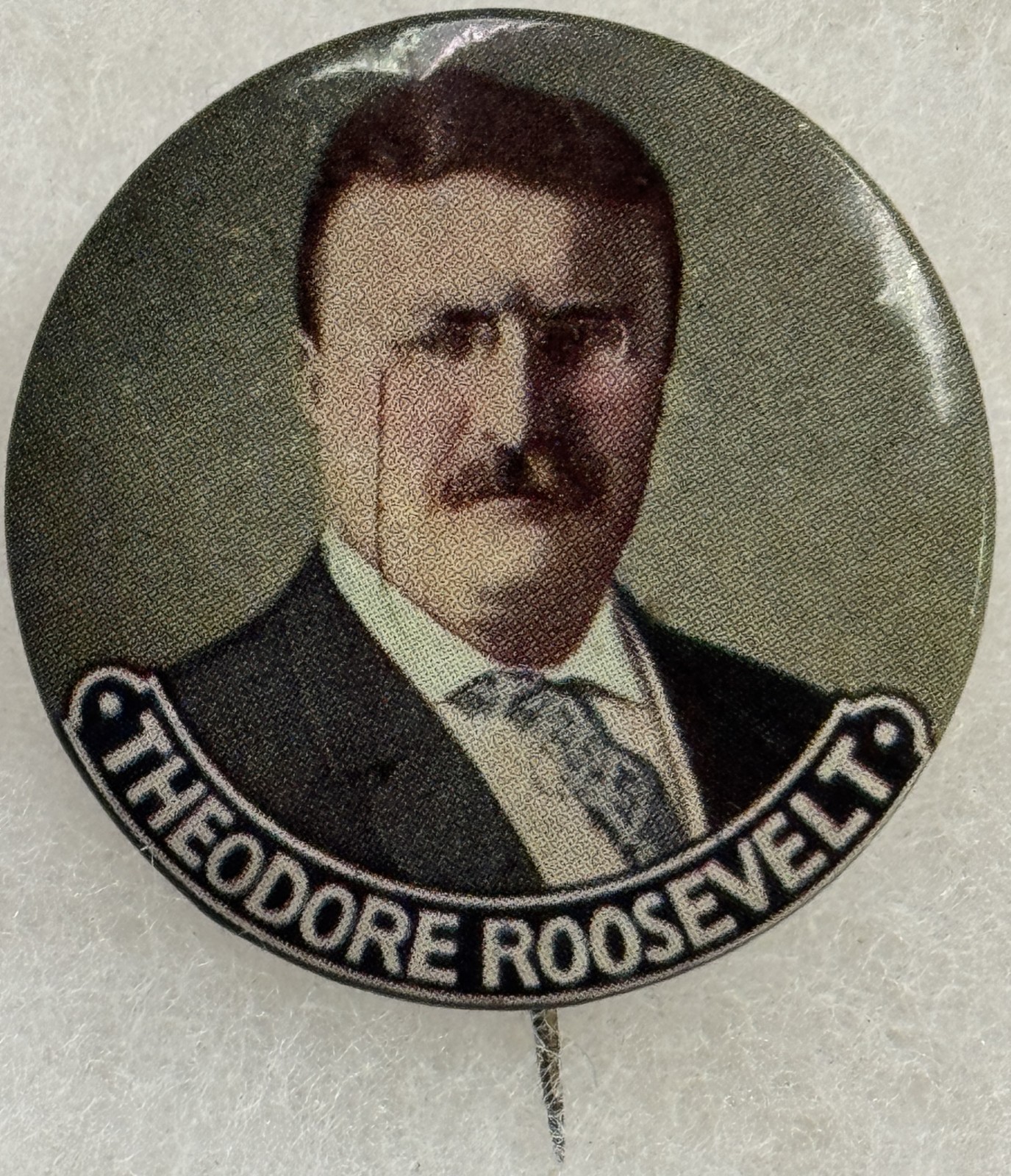 1912 THEODORE ROOSEVELT 1 1/4″ COLORIZED CELLULOID BUTTON NR MINT W/ BACK PAPER