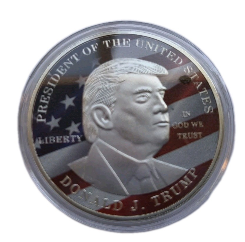 President 45th & 47th POTUS DONALD J TRUMP Challenge Coin 1 3/4″ Diameter