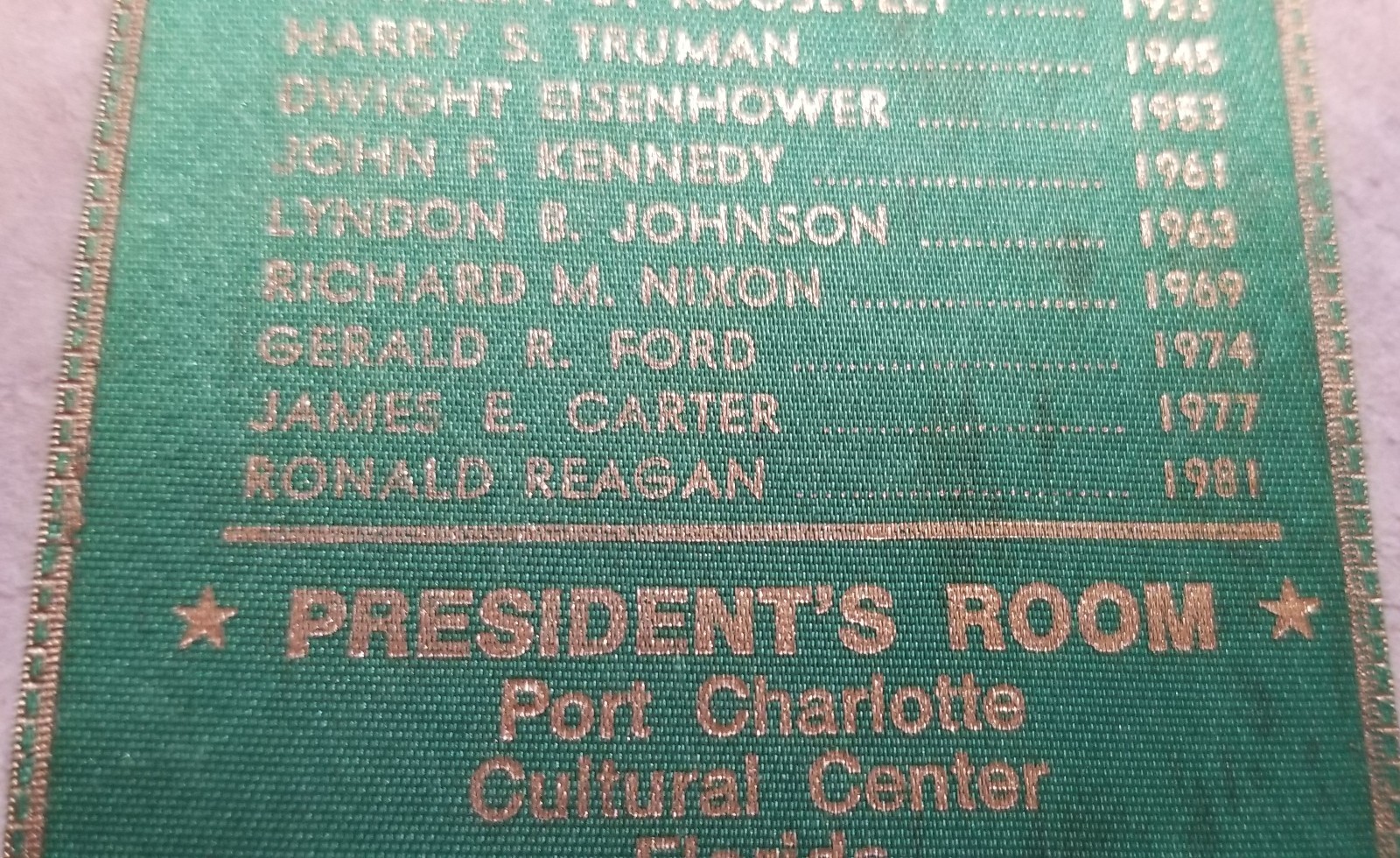 GREEN VTG SATIN PRESIDENTIAL BOOK MARKER PATRIOTIC THRU REAGAN ’81