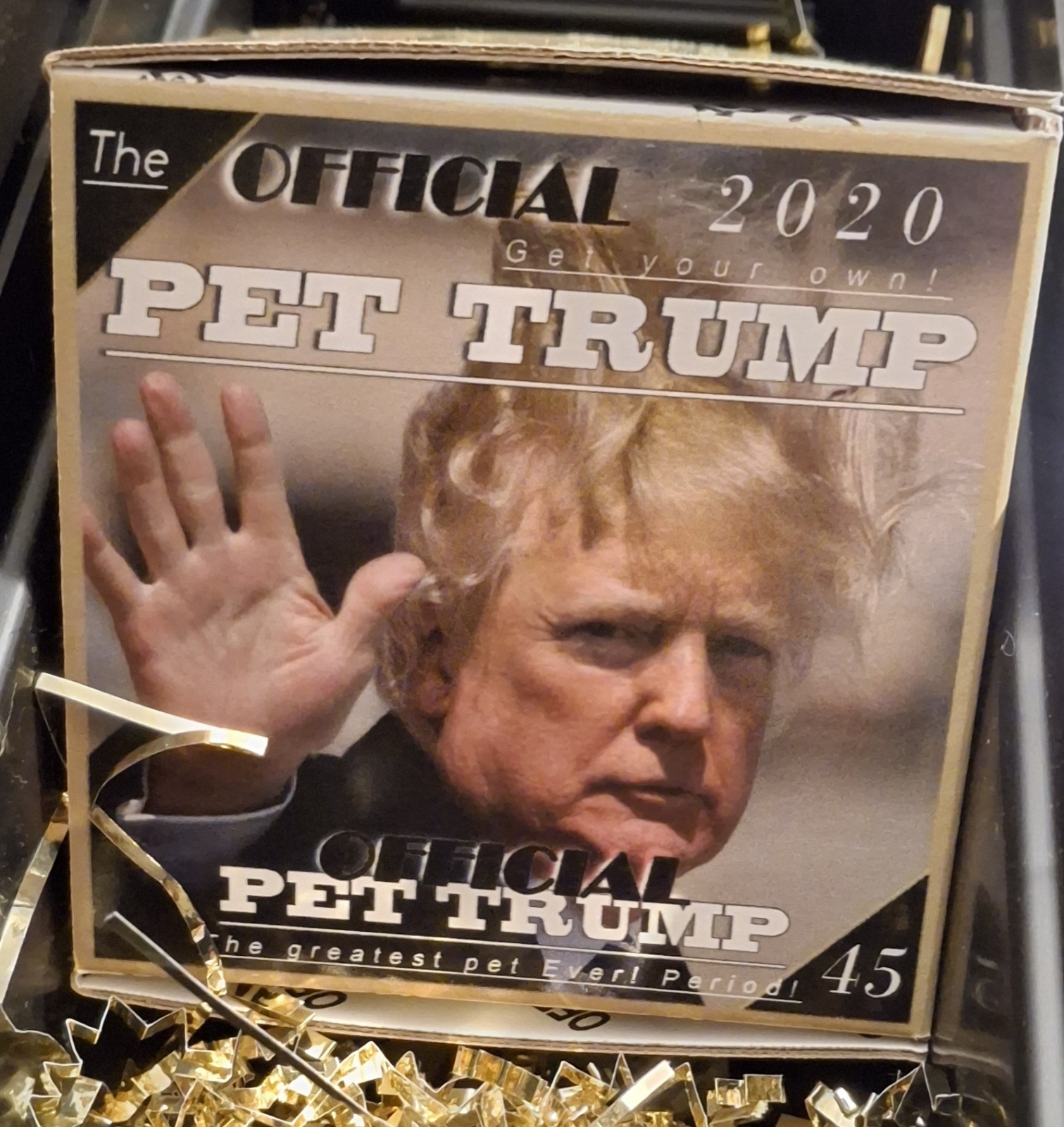 THE OFFICIAL PET TRUMP 2020 AUTHENTIC RARE & HTF NIB PRISTINE CONDITION MAGA