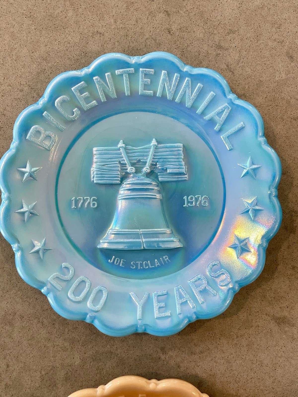 Joe St Clair 1980 Reagan Bush Carmel Slag Glass & Blue 1976 Bicentennial Plate