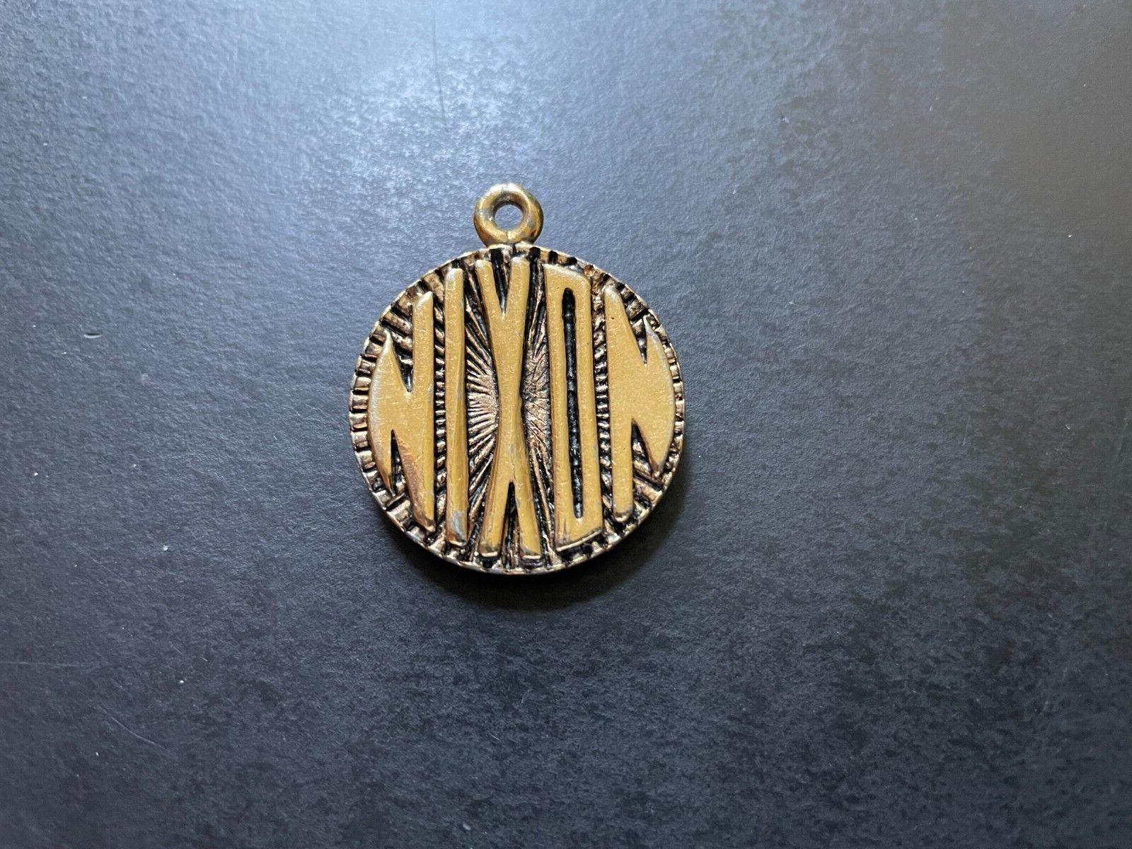 Very Rare NIXON Presidential Campaign Necklace Medallion/Bracelet Charm – EC