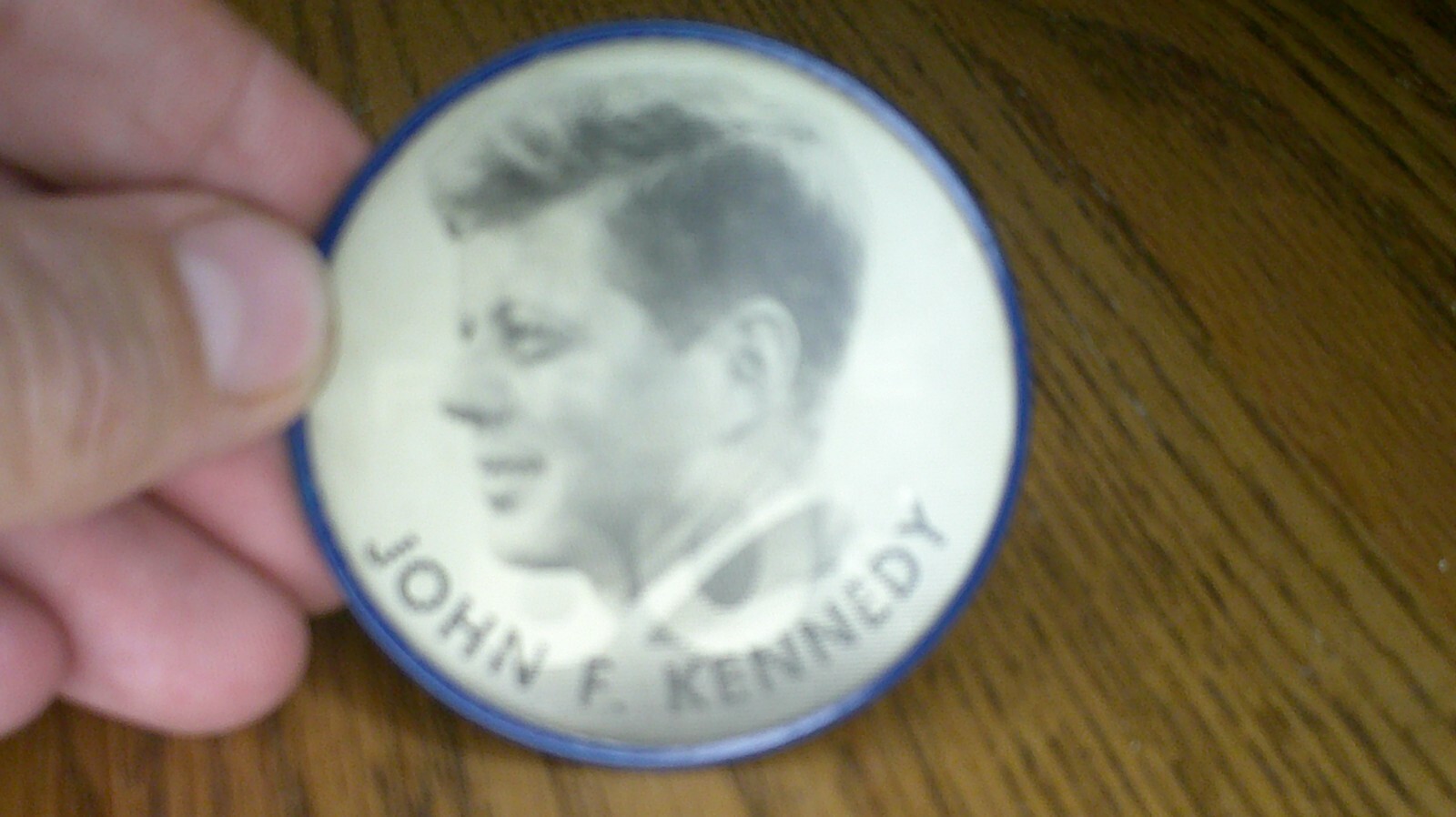 vintage Lenticular Presidential political campaign button John F. Kennedy Z101