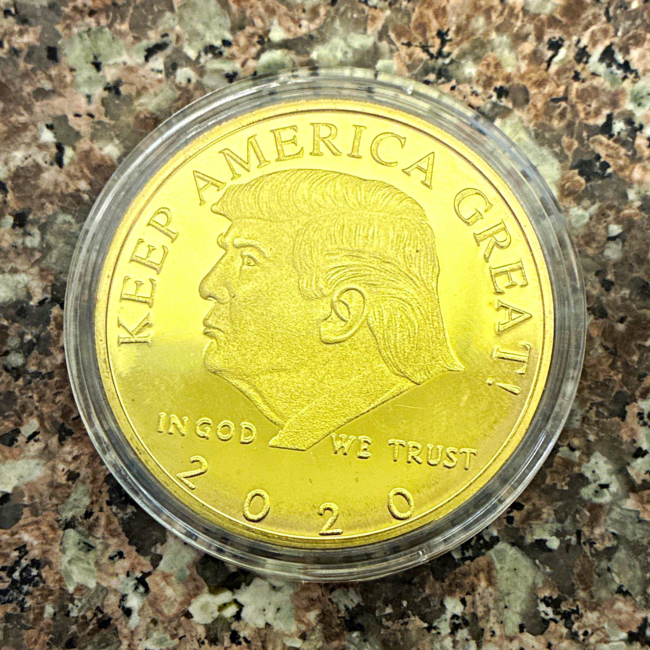 Donald Trump 2020 KEEP AMERICA GREAT! Metal Commemorative Coin Political Token