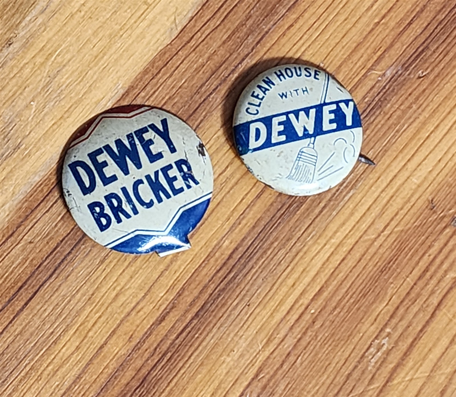 (2) 1944 THOMAS DEWEY JOHN BRICKER PRESIDENTIAL CANDIDATE CAMPAIGN BUTTONS 1″